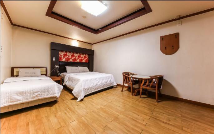 Prince Hotel Gwangju Metropolitan City Exterior foto