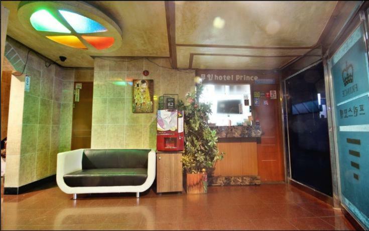 Prince Hotel Gwangju Metropolitan City Exterior foto